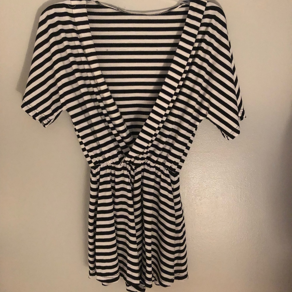 Striped Rhomper (black and white)